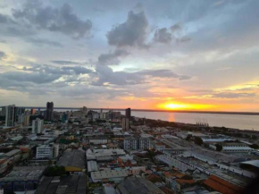 Apt amplo e confortável no umarizal com bela vista da baia